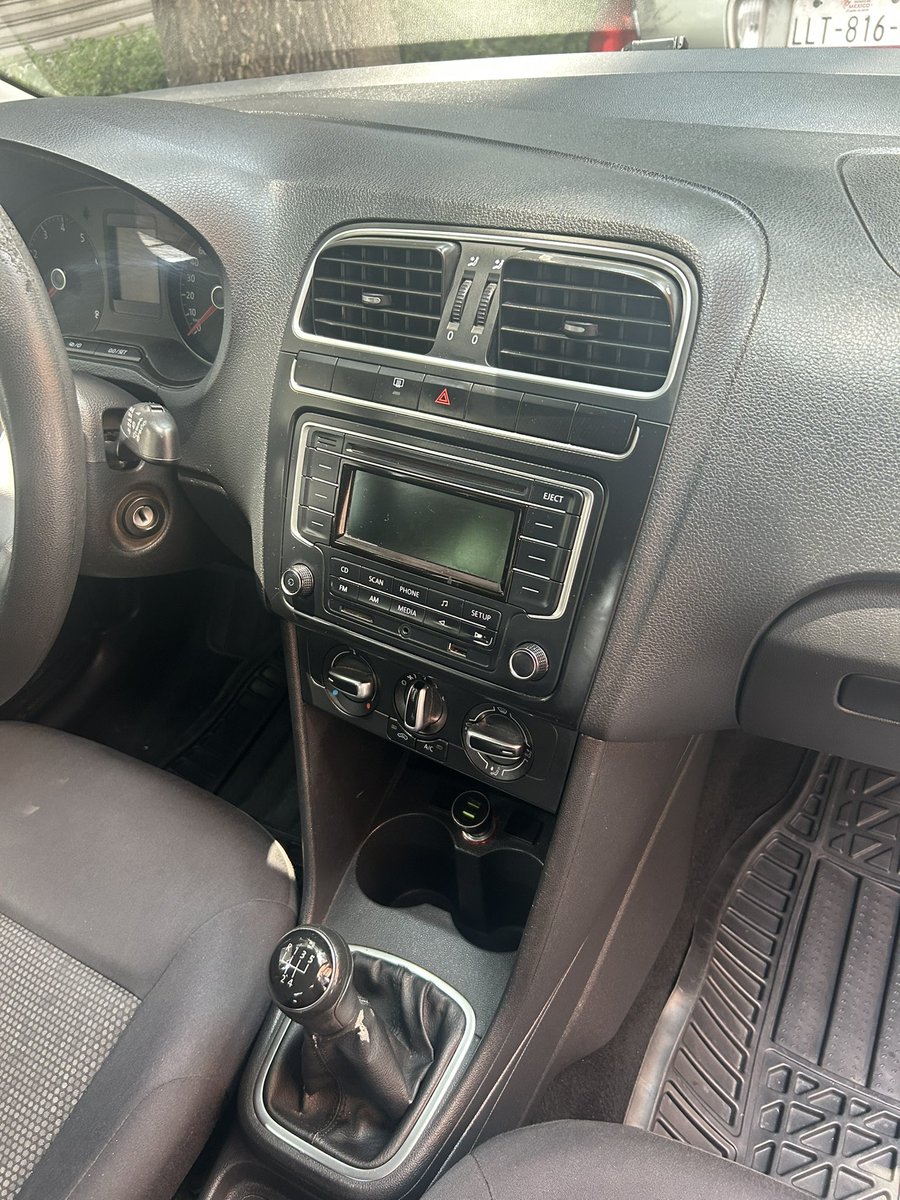 Moremanuel007's tweet photo. Pantalla CarPlay. VW GOL https://t.co/VVWppWL9QJ
