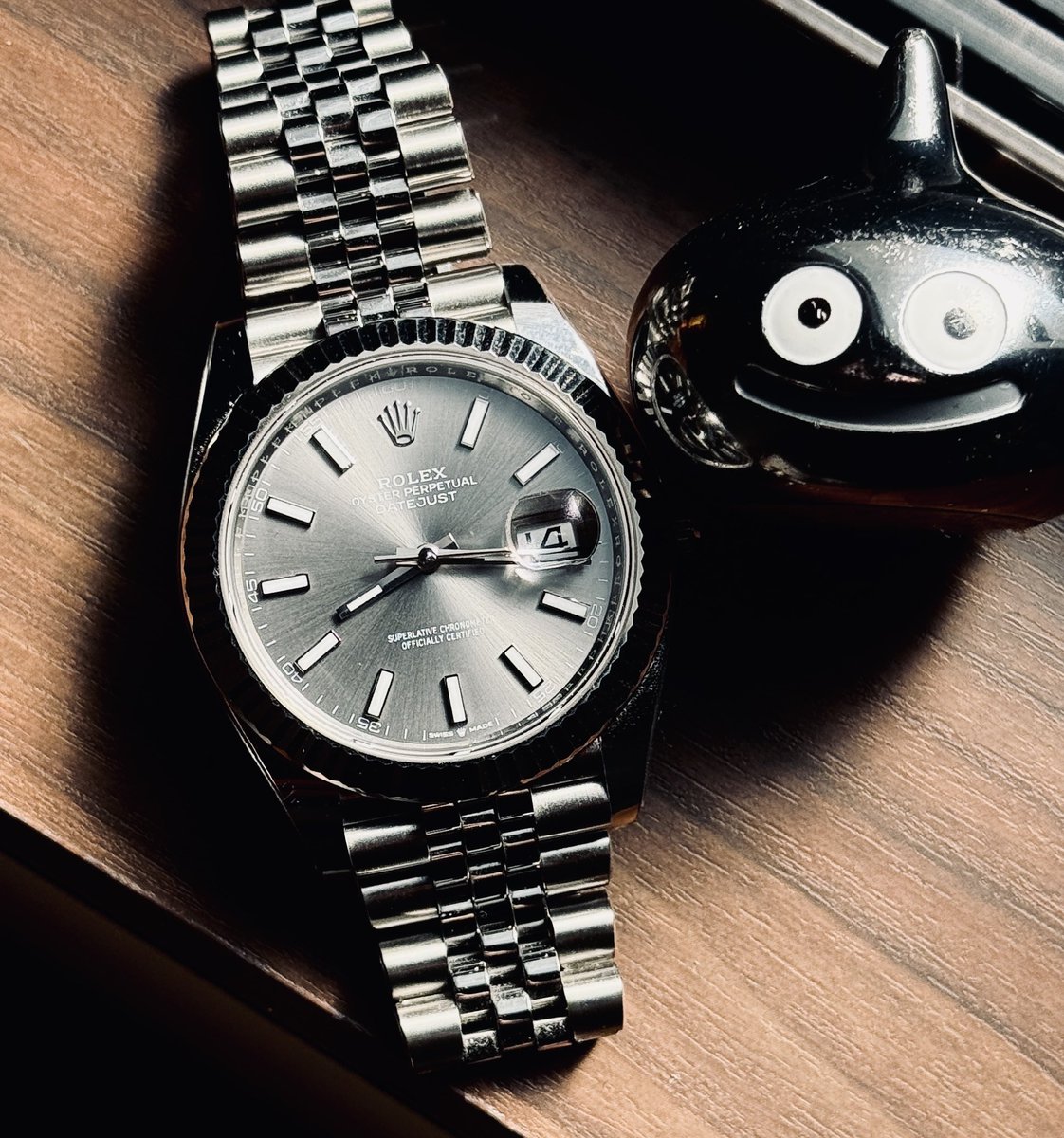 最初は派手な文字盤やイカつい時計のデイトナ、GMT、サブを揃えていく