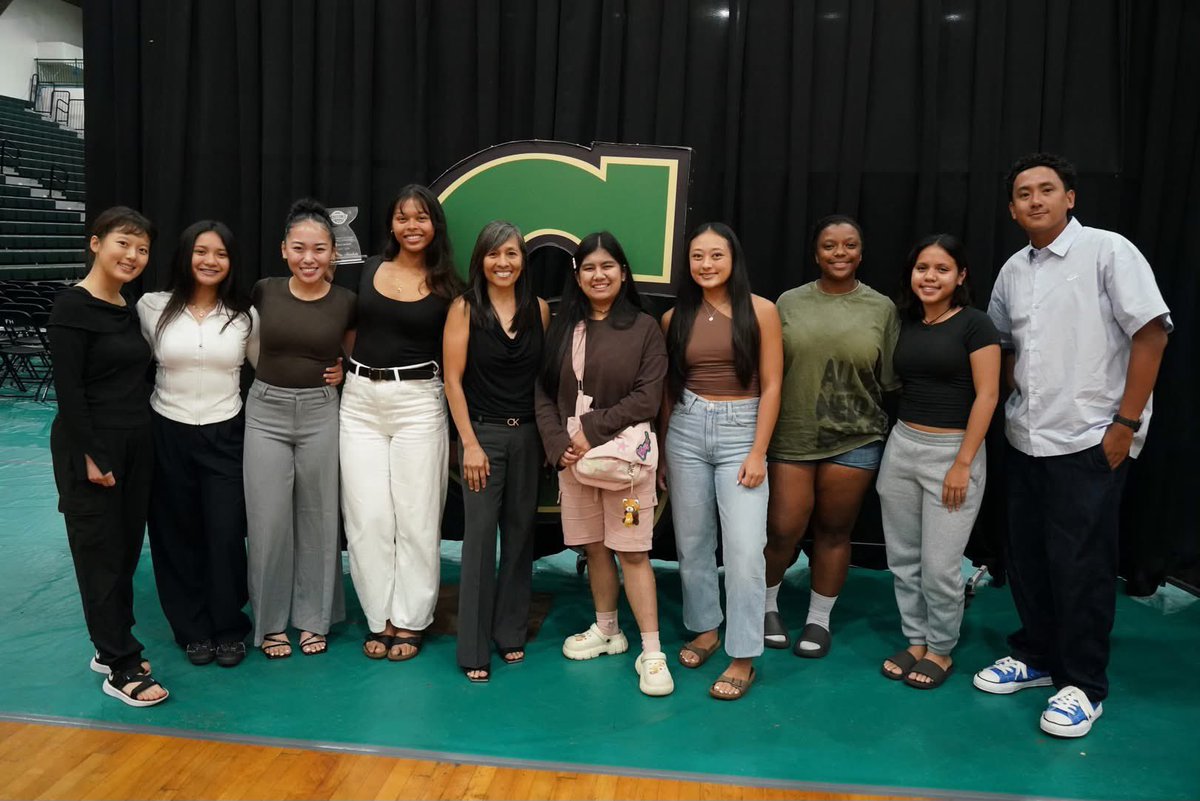 GoUOGTritons's tweet photo. https://t.co/OVrWA9aAgY

UOG Gives Student-Athlete Awards https://t.co/XeBSfi0k2g