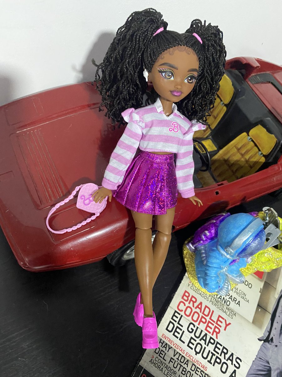 missing barbie shoe tweet media