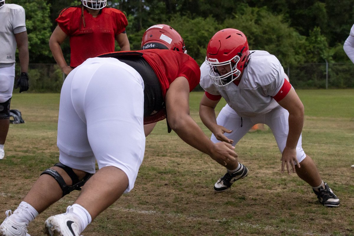 Jalexander0311's tweet photo. Due to the needs of my team ,I will be EXPANDING my recruitment at the CENTER and RIGHT GUARD position‼️‼️ still looking for an opportunity to be a dog at any side of the ball‼️‼️#twowayplayer https://t.co/xnzvHuPW82