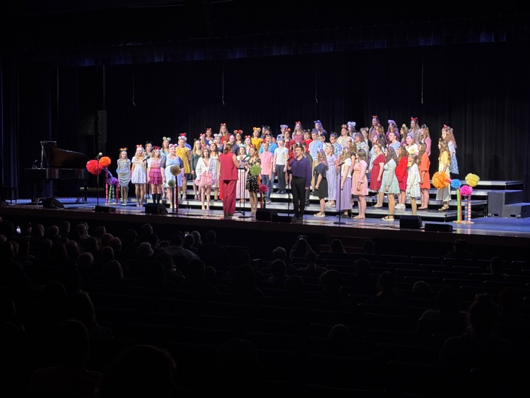 Norwell_MS's tweet photo. So proud of our music programs! Tonight capper off a great year with our spring Choir concert! https://t.co/8sNoy6bFuB