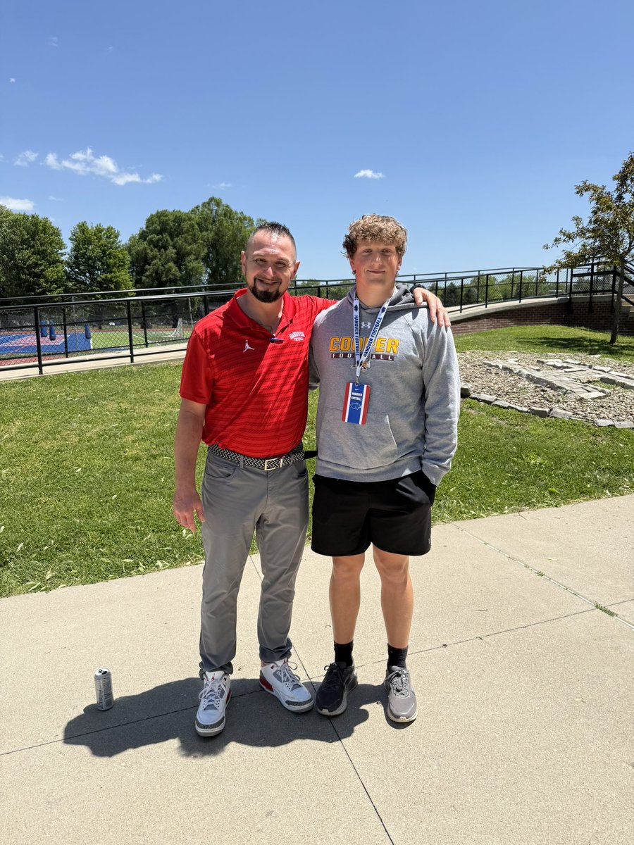 CarsonClark08's tweet photo. After a great junior day visit, I have been extremely blessed to receive my first collegiate offer from @HanoverFTBL!!! All glory to God!! So thankful for the opportunity and thank you to all of the coaches for the visit! Excited to see what is next!! @DLCoach_Danford @MTHEO12 @CoachSmith53_ @CooperFootball