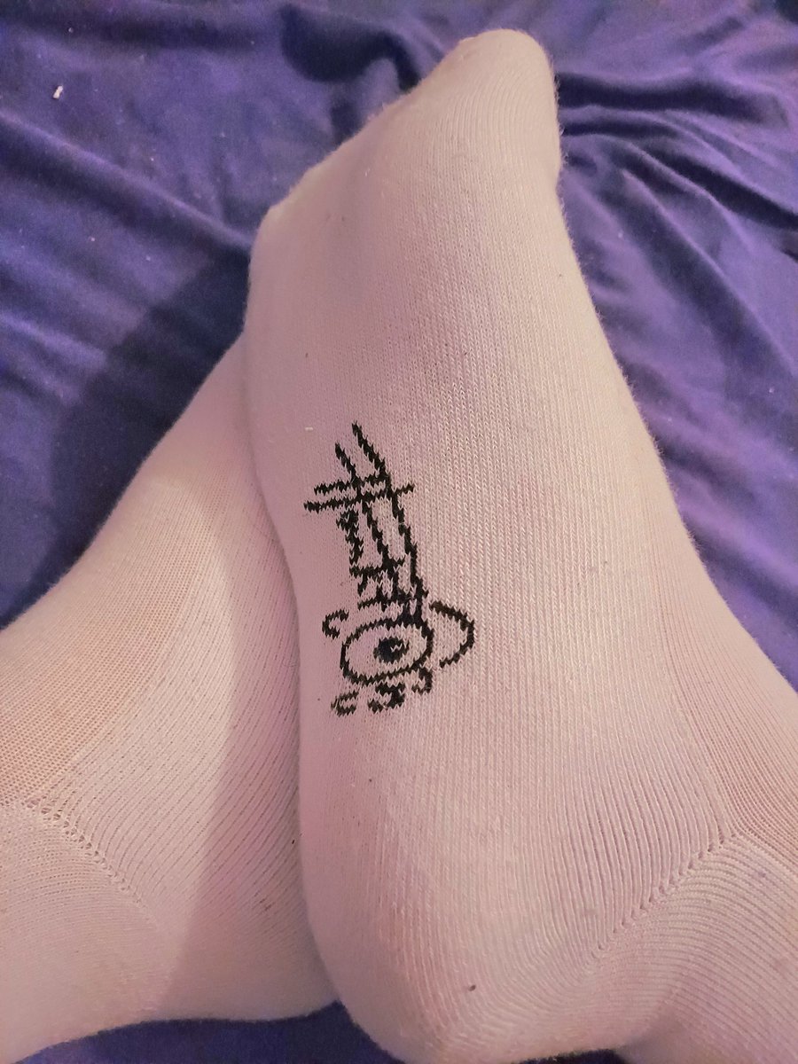 Sockslover97's tweet photo. My first pictures of me in my #Whitesocks #whitesocksfetish #white_socks #Socks #socksfetish #malefeet #malefeetfetish #sexysocks #photography https://t.co/EjEUQQHEfO