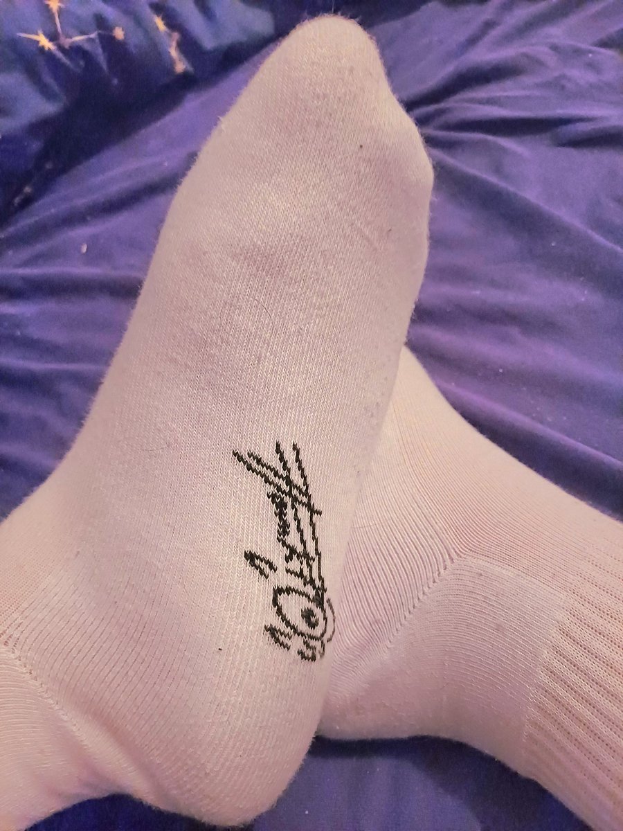 Sockslover97's tweet photo. My first pictures of me in my #Whitesocks #whitesocksfetish #white_socks #Socks #socksfetish #malefeet #malefeetfetish #sexysocks #photography https://t.co/EjEUQQHEfO