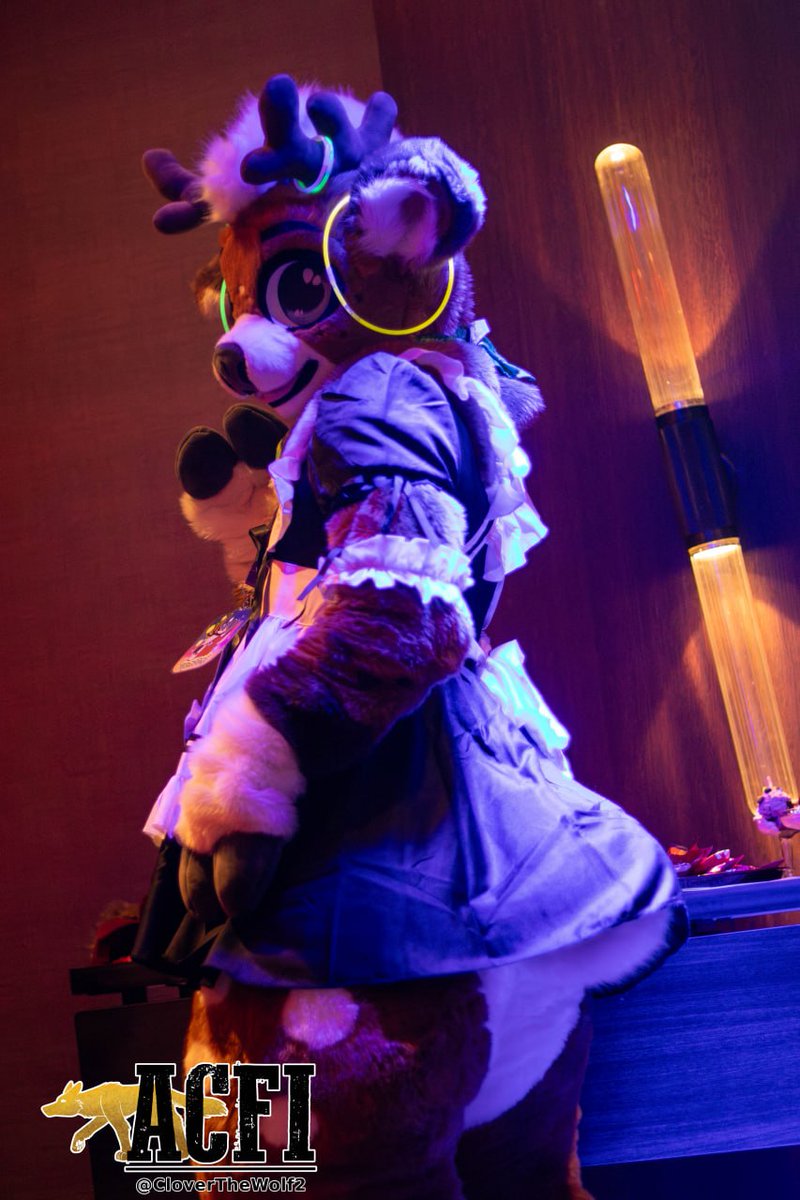 FurryInvasion's tweet photo. Do you have an act that gets hearts racing?

If you have a talent you'd like to show off while in costume or fursuit that's a bit on the spicy side, come show off your talents in our Furry Fast Adult Fursuit Talent Show!

https://t.co/H2YPxxpR9m

#ACFI2026
📸theyareClover https://t.co/3IMrJuEdwe