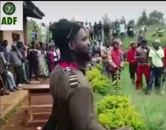 eni_che's tweet photo. Panic Gripping Bui as Military holds geneRAT Capo 's telephones.
What is sending shock waves to some people in Bui is not the CFA 2.000.000 Frs cash which our security forces found in ADF's geneRAT Capo's  bag or the undisclosed amount found in his telephones. https://t.co/1JiIaqGznp