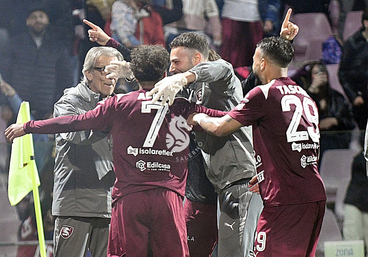 SolosalernoIt's tweet photo. Salernitana ai quarti, ma quanta sofferenza! - Solo Salerno https://t.co/bhTznsUfOe
