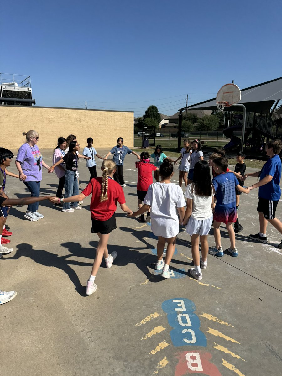 MrsHendren3rd's tweet photo. We had so much fun with our last counselor lesson! Nothing like a good team building game and some nostalgic “Duck, duck, goose!” 🦆🦆🪿 #mjejags @MJEjags @MJEFifthGrade https://t.co/sERAOUjDXL