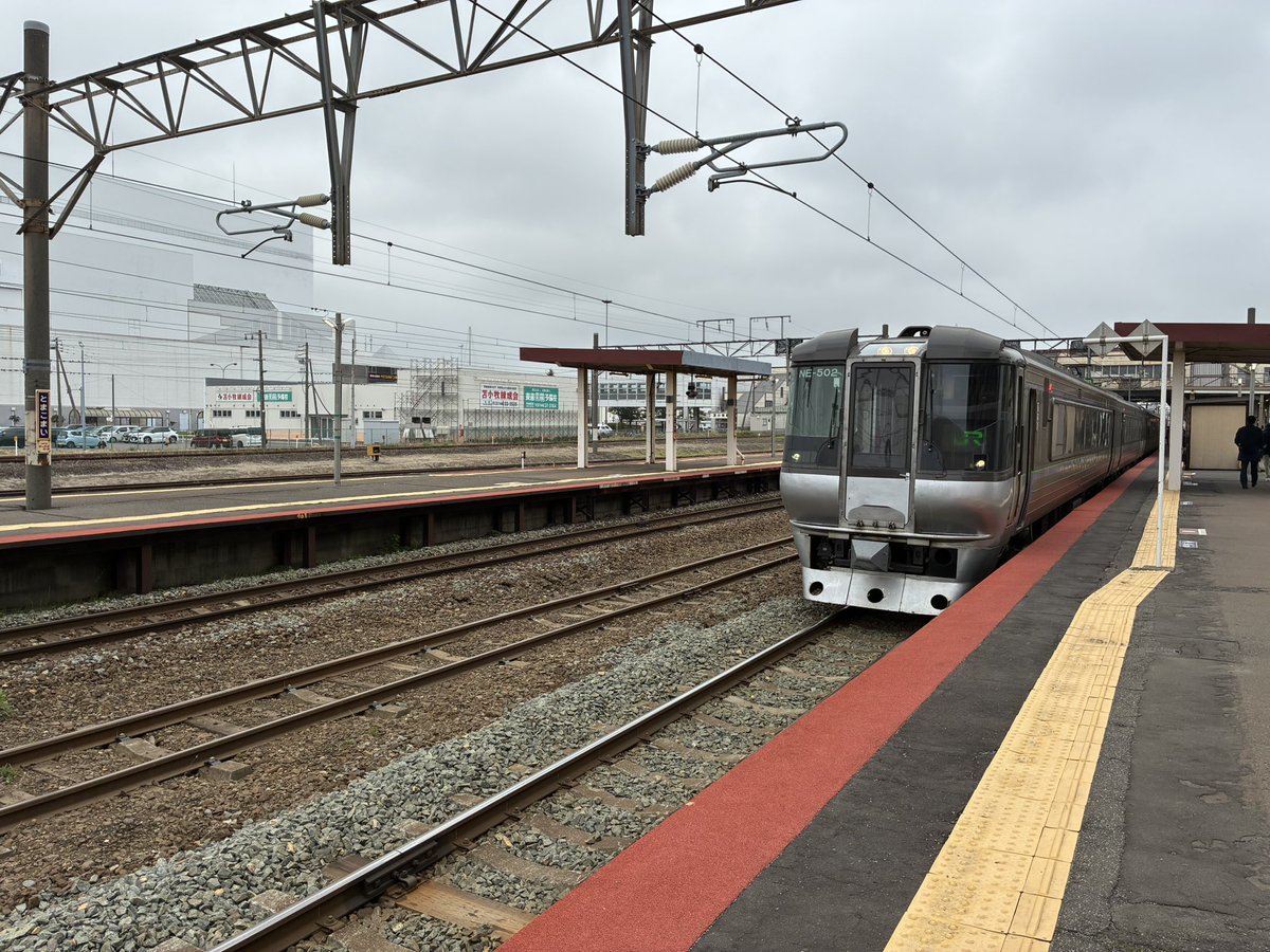 YOUbus1192's tweet photo. 苫小牧まで特急すずらんに乗車。また帰りも乗ります。 https://t.co/7yVoC8qNgU