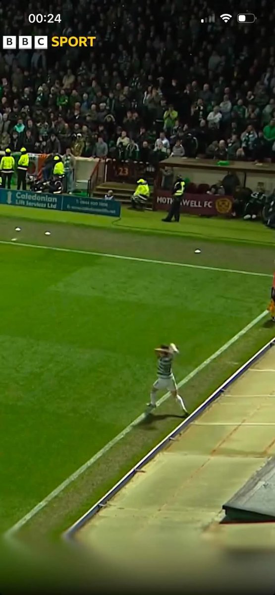 Firfoxache's tweet photo. @chris_sutton73 Why’s VAR missed the foul throw in the build up then @chris_sutton73 if that’s what’s it there for??? https://t.co/U0nu6bd4sf