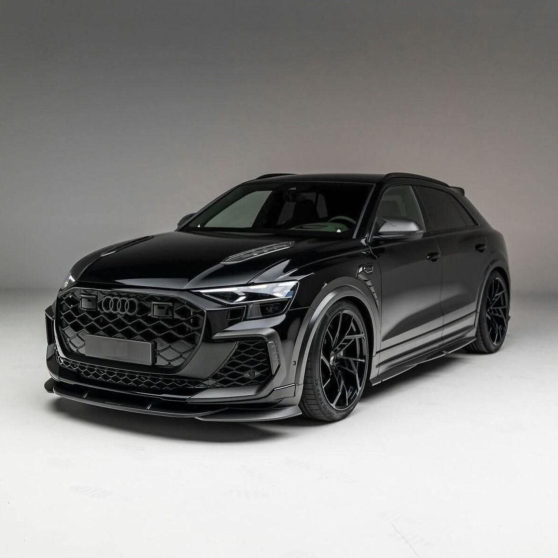 autochat360's tweet photo. Blacked out Audi RS Q8. 🖤🔥 https://t.co/q8Y9SLlRwP