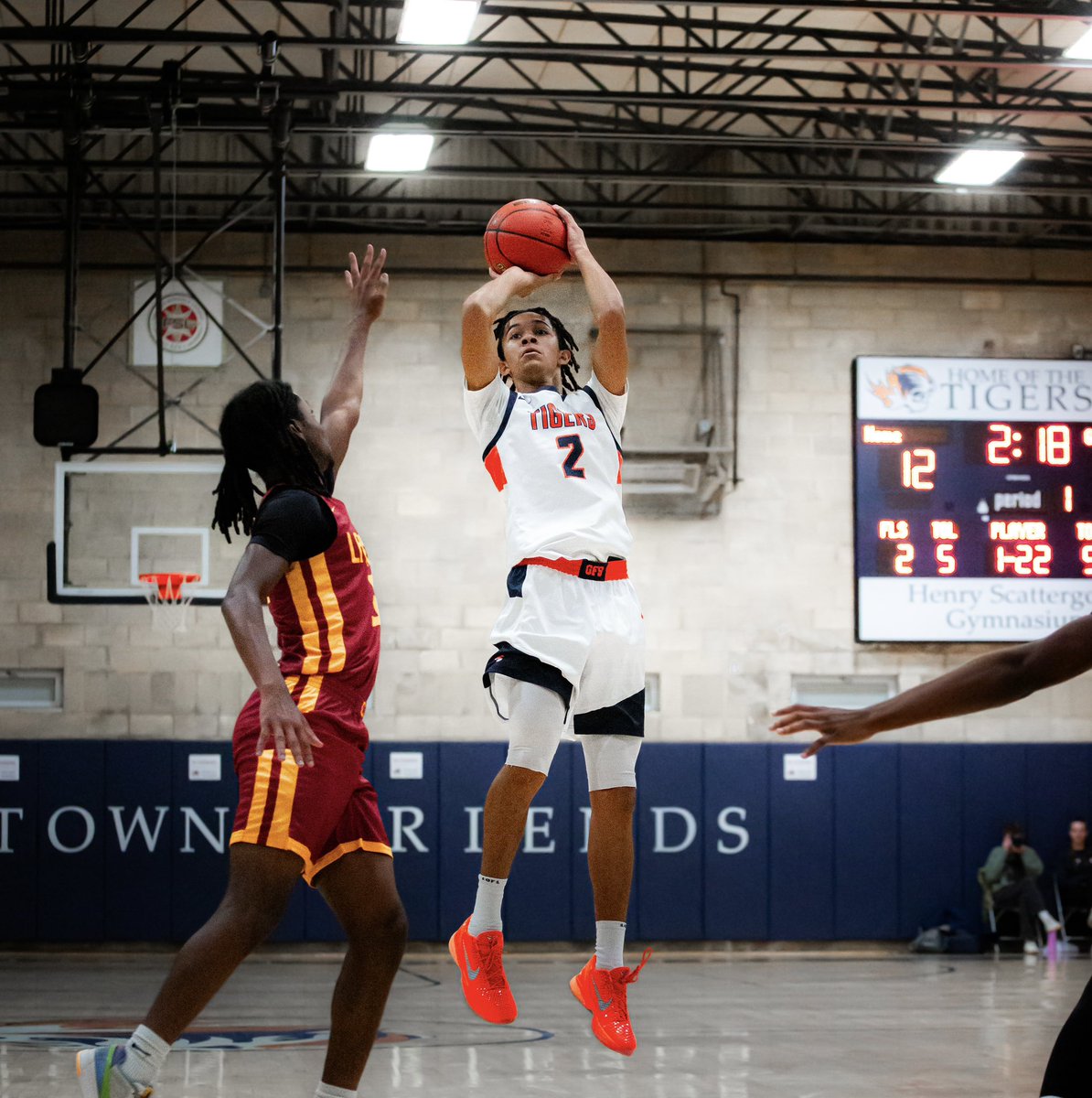 1and0recruiting's tweet photo. 💥Adrian Keene (2027)💥
6’4 Wing/Forward
High School: Germantown Friends
AAU: Philly Power HGAL
GPA: 3.6
Highlights: https://t.co/y4c33NOSLB

Schedule for Hoop Group Spring Jam Fest: https://t.co/oft2jBjVvQ