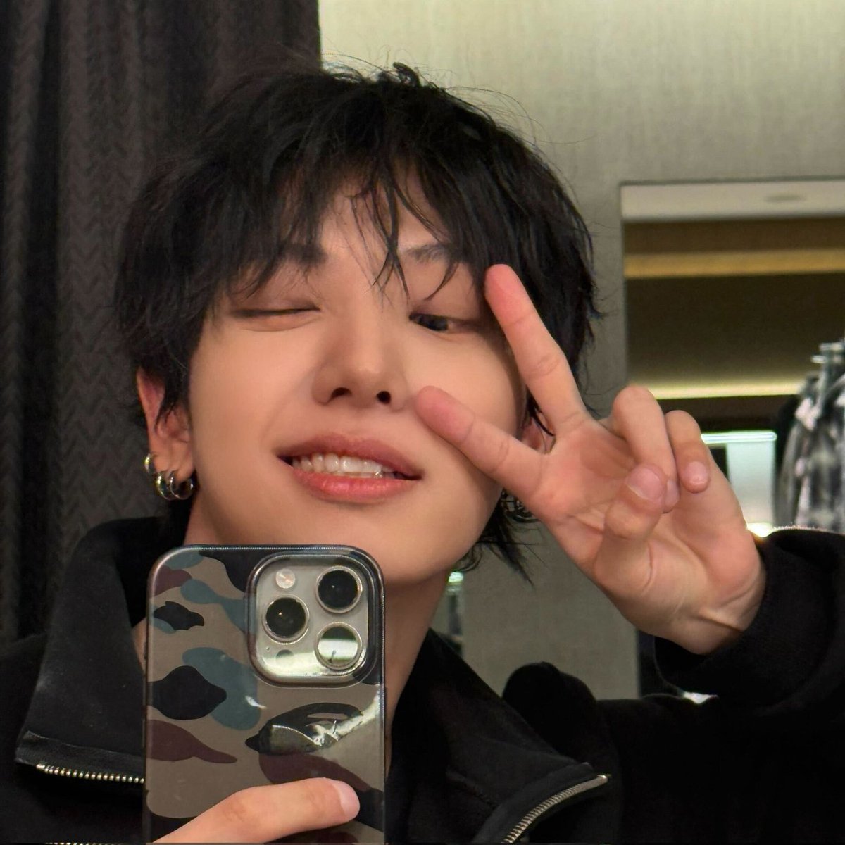 ian is home (。・ω・。) tweet media