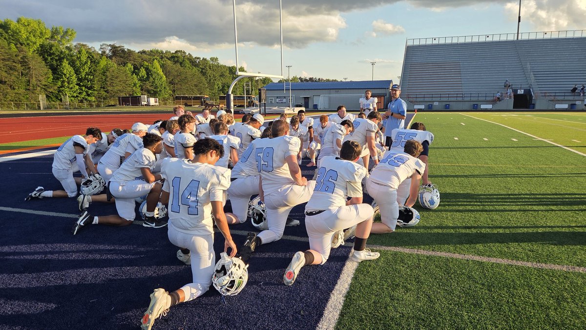 DPAGabeGarcia's tweet photo. The Chargers close out spring football in impressive fashion over their Class 5A opponent on the road.

FINAL: McMinn Central 27, William Blount 0.

Next up: summer workouts. @DPASports https://t.co/L7sKpgeneW