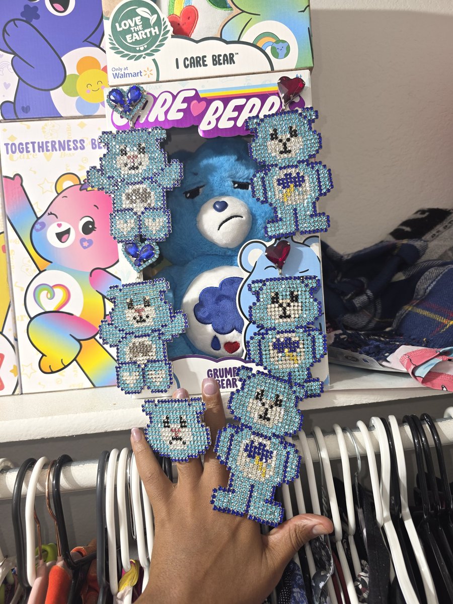 MystiqueSummers's tweet photo. @A_doubleC_D I need it for my @carebears set #GrumpyBear https://t.co/C2VXwSJROg