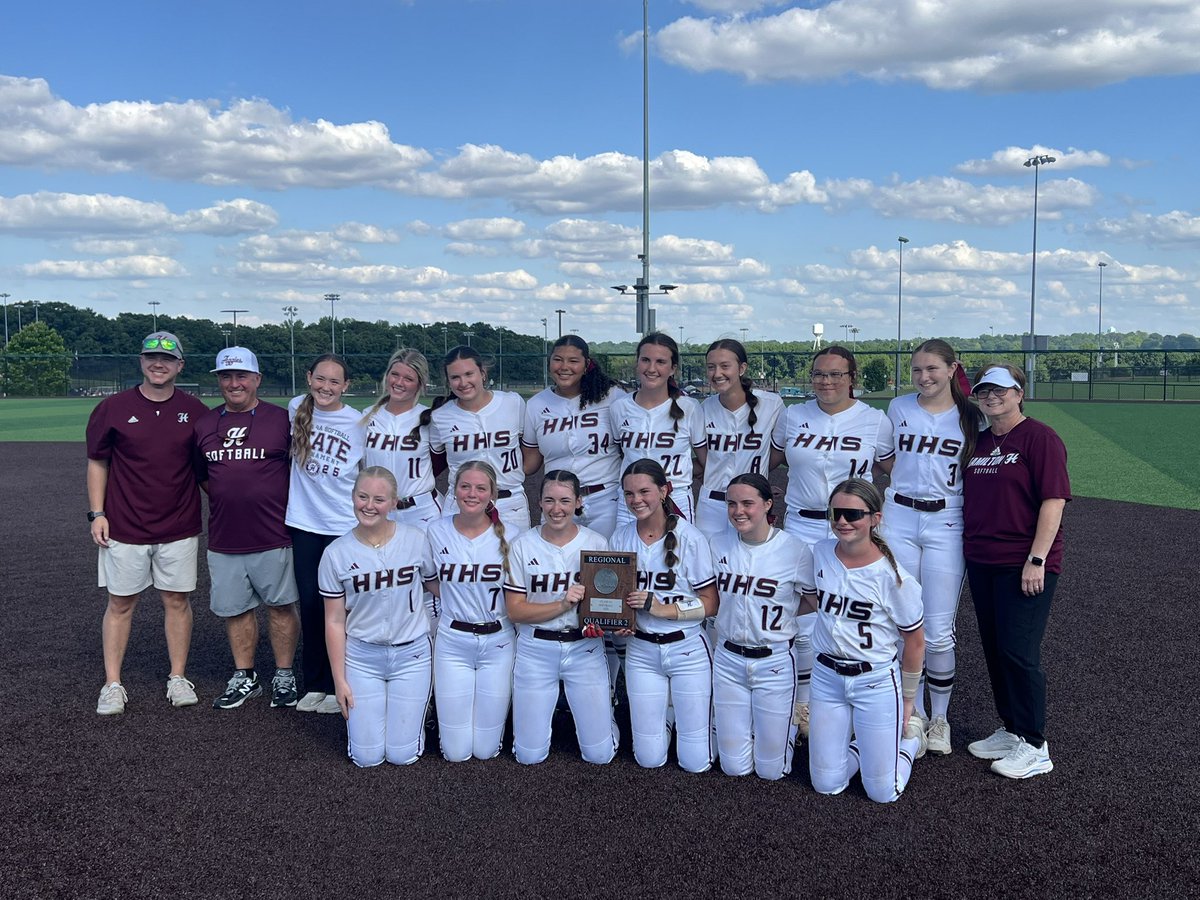 EmoryLynch20's tweet photo. 🎟️ PUNCHED!!! Couldn’t be more proud of our girls. Shoutout to @MollySandlin for pitching so many great games and @darcy_tittle for being a beast at short! Started Regionals getting a tough loss to West Morgan, but despite all we battled back and WON against Goop Hope to put us in Oxford next week! I had 8 putouts at first base and had some great defensive plays. Also had a few good hits  in each game! See ya at State!!!

@LadyAggieSB @Thunderbolts202 @UNASoftball @Acozart44 @HailStateSB @Coach_Ricketts @JaxStateSB @DirectRecruits @NCAASoftball @SoftbalAmerica @ExtraInningSB @D1Softball