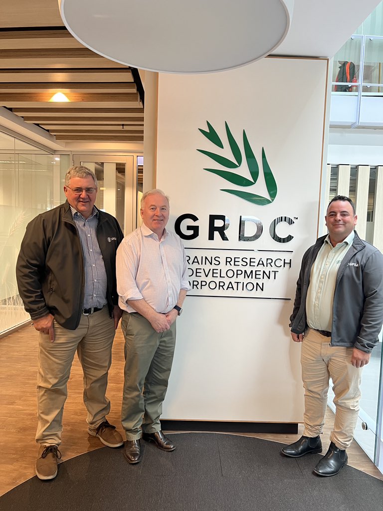 GrainProducerSA's tweet photo. It was important to provide feedback from South Australian grain producers to key stakeholders at a national level over a few days in Canberra. We caught up with @theGRDC Managing Director @nige_hart and Chair @kongoliafarms to discuss the work the RDC is doing to support an application to the APVMA for double strength mouse bait for SA. Additionally, we provided survey data to the @DAFFgov on seeding intentions and fuel and fertiliser, as well as discussing Biosecurity preparedness with @planthealthaust