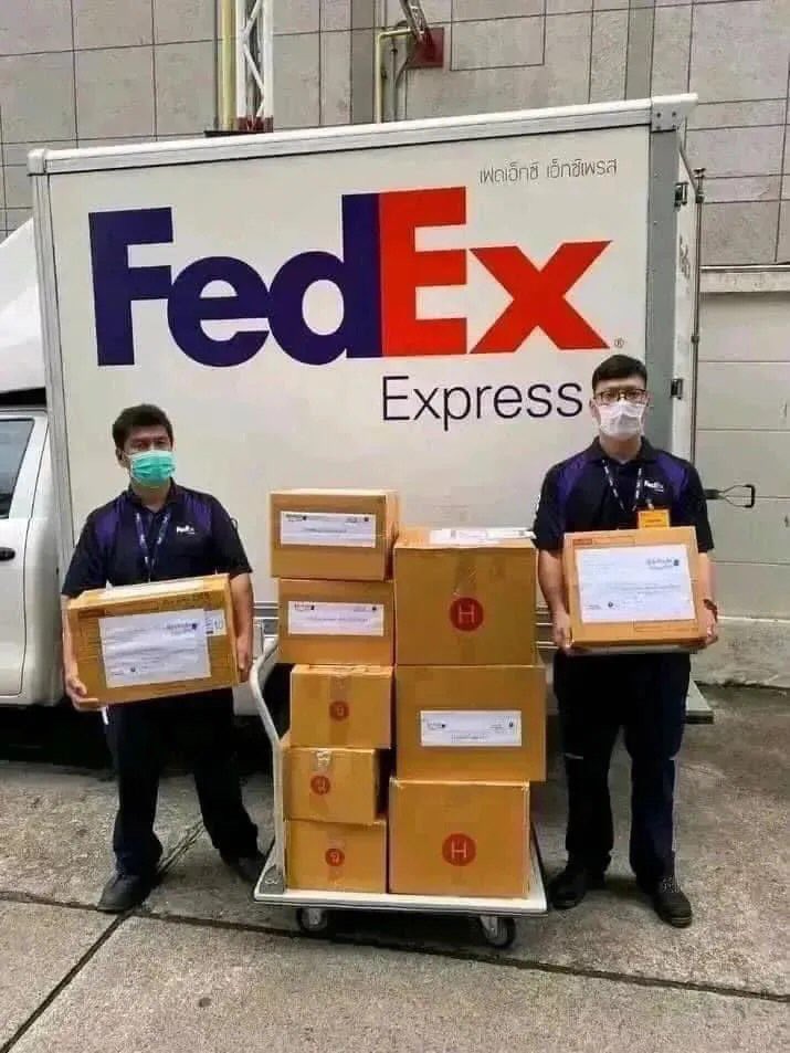 Evan_Katehafk's tweet photo. I'm speaking directly to you. Not the crowd.
Not the internet but You.
I hope this season brings you peace, clarity, and something that reminds you that you're valued.
I'm here with my delivery team 
TEXT DONE TO ME TO GET YOURS.

https://t.co/5qgaahCxkk https://t.co/9ISfGNOTnw