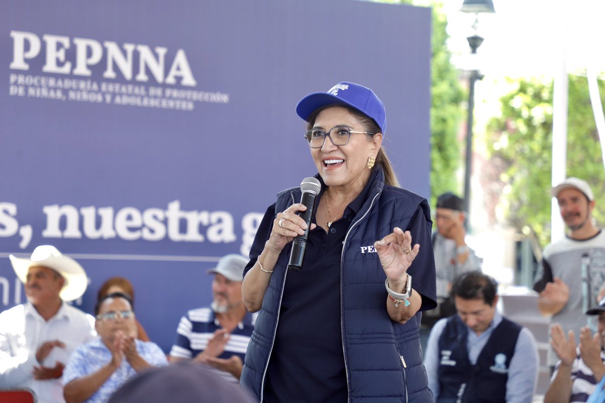terepalominor's tweet photo. Hoy viví un encuentro muy especial en Manuel Doblado.🤩

Me dio muchísimo gusto convivir con niñas y niños durante el Séptimo Encuentro “Nuestras Familias, Nuestra Gente”, y descubrir que tienen muy claros sus derechos, que saben que merecen ser escuchados, cuidados y respetados. https://t.co/kkzHjc750Z