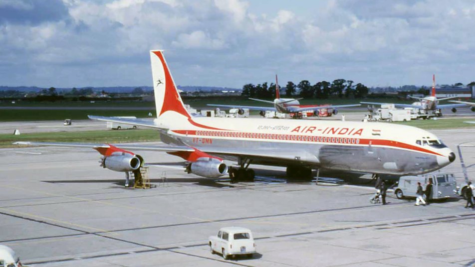 AviationAll_'s tweet photo. On This Day, 66 Years Ago, Air India Launched Flights to the USA! 🇮🇳🇺🇸

Air India Extended Its Mumbai - London Service to New York, Served by a Boeing 707-400. Inaugural was by VT-DJJ.

The Routing Eventually Became Kolkata - Mumbai - Cairo - Rome - Frankfurt - London - New York. https://t.co/wL447fS7Rv