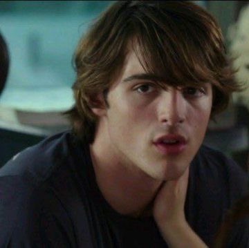 jacob elordi freak ™ tweet media