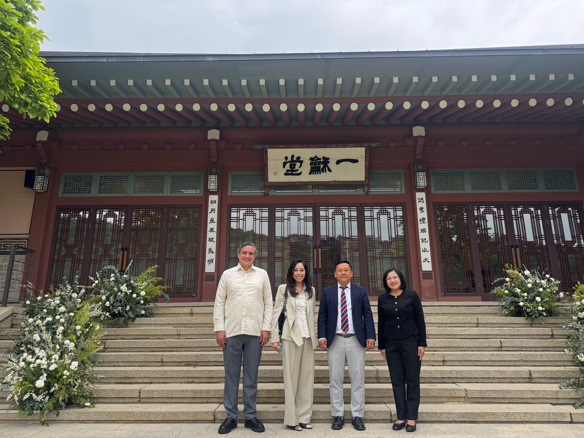 KoreaFoundation's tweet photo. National museum leaders from Indonesia, Thailand, and the Philippines have arrived in Korea through KF’s invitation program. 🏛️
During their visit, they will explore major cultural institutions including the National Museum of Korea, MMCA, Leeum Museum of Art, and the KF ASEAN Culture House.
They will also join the Korea-ASEAN Cultural Cooperation Roundtable to discuss future collaboration in AI- and digital transformation-based cultural exchange.
Strengthening Korea-ASEAN connections through culture and dialogue. ✨