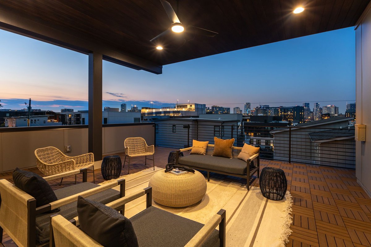 ParosGroupllc's tweet photo. The rooftop deck is the showpiece of this Southside Ave home—skyline views, hot tub hookups, wet bar, game room. Below, a chef's kitchen opens to expansive living spaces. Minutes to Downtown, 12 South, and The Gulch. https://t.co/E22VYD9jhD https://t.co/alUiOsgQlL