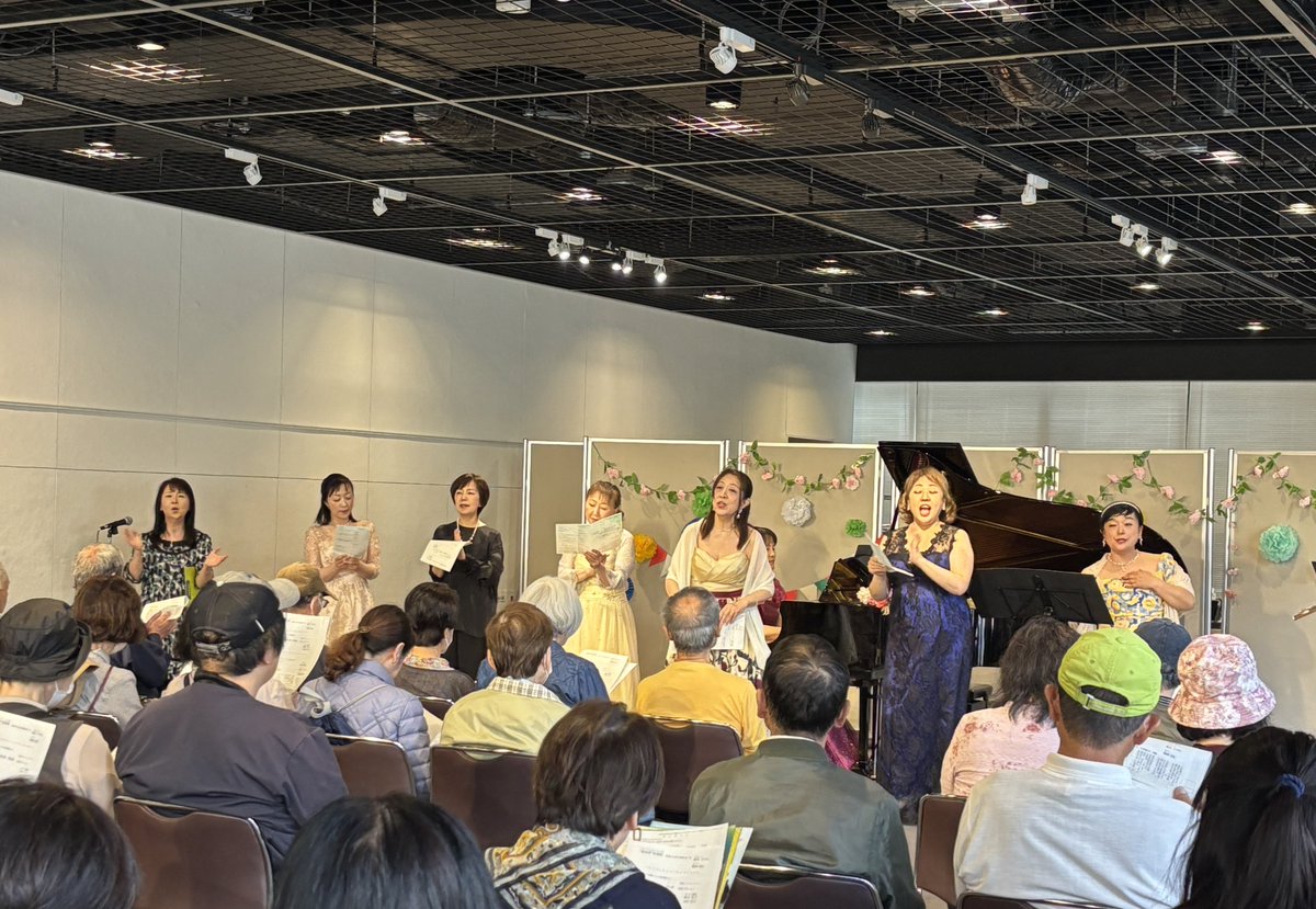 toyosubunka's tweet photo. 江東区音楽家協会がおくる「気軽にコンサート」
5/16㊏14:00～
本格的なクラシックから、どこかで聞いた音楽まで、プロの演奏家の音色を開放的な空間でどうぞお楽しみください。
会場：#豊洲 シビックセンター1階 *入場無料、観覧自由（お席は先着50席）
詳細は☞ https://t.co/K8hdOiZfNQ https://t.co/SsfrBQprcf