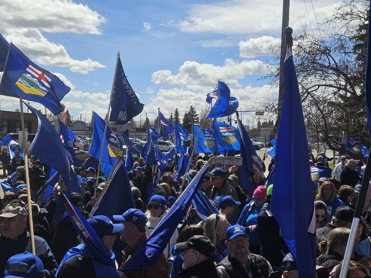 CSmartarsery's tweet photo. Evening friends 

The news today was not unexpected, everything is against our families & Albertans survival in general.

Please remember corrupt chiefs or a liberal judge in not our First Nations & Metis brothers and sisters.

We all stood shoulder to shoulder for each other.  Including you.  And we still do.

Everyone be cool.  Just keep moving forward. Talk to everyone you can.

Apparently there will be a very large rally coming soon.  If you want freedom, hope & a prosperous future be there.  A positive & peaceful show of force is required.

Alberta, our families & Mitch need us to show up.  So lets do that.

#AlbertaStrong 
#AlbertaIndependence