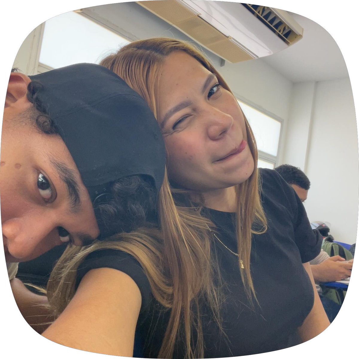 Valennnpz's tweet photo. Clases infinitass https://t.co/Ph0BD55lyb