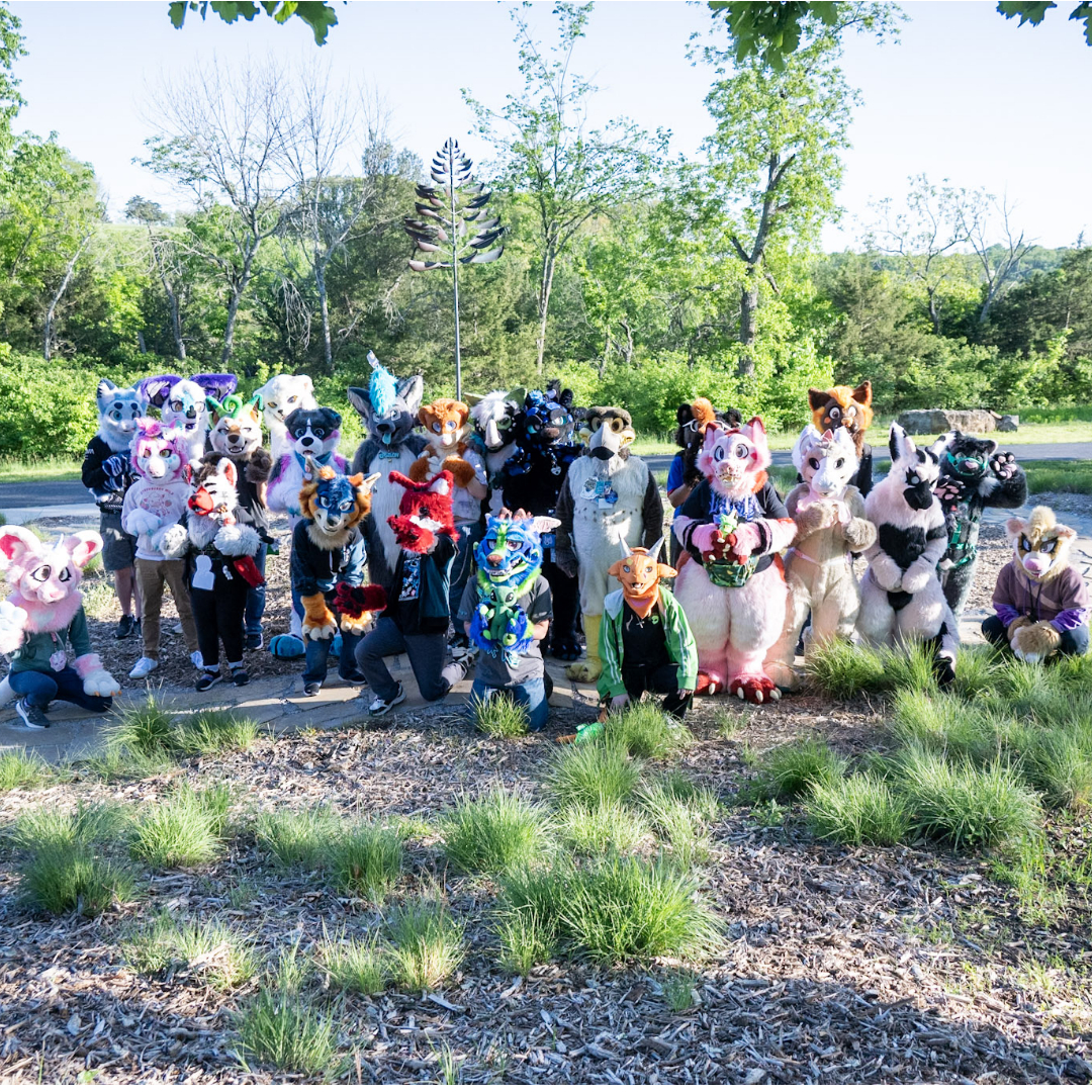 FC_Furs's tweet photo. Our spring picnic was out of this world! 🪐
We were visited by our friends of the third kind and we welcomed them with food and fun. 

📸: Lucky Ringtail https://t.co/H5uSMhu5OP