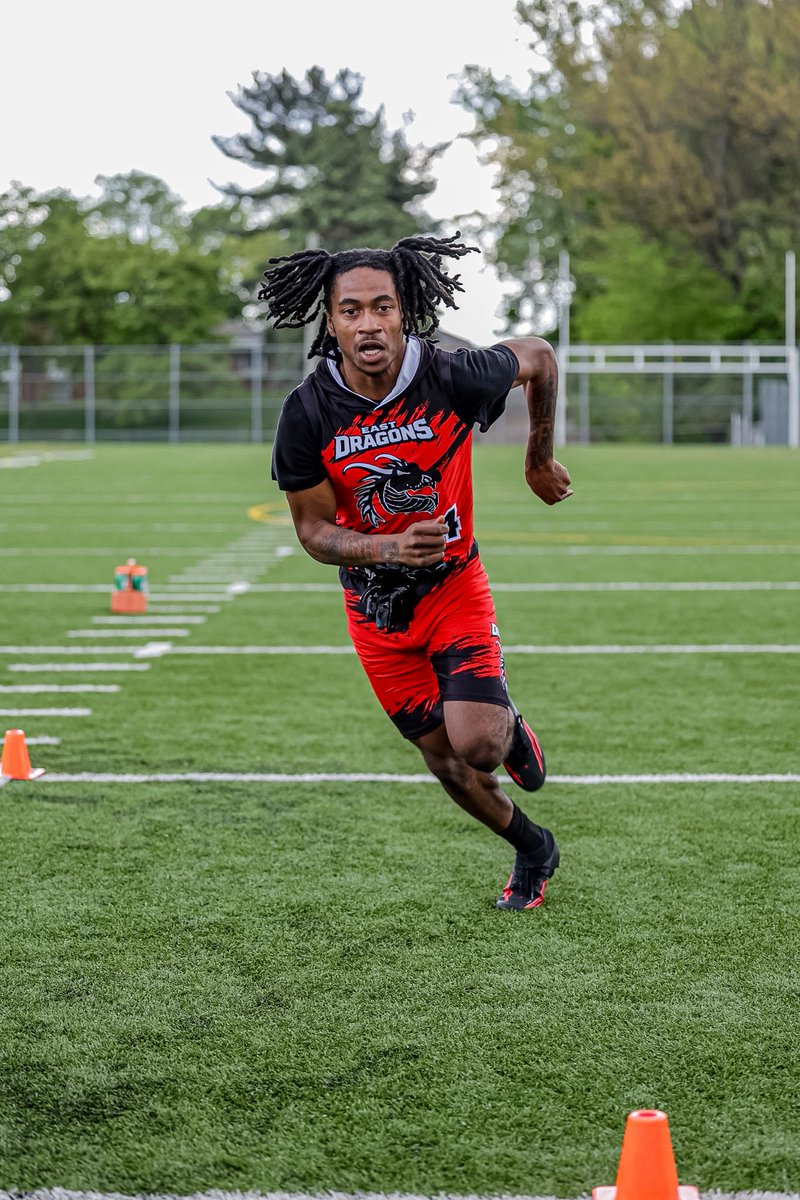 buntate09's tweet photo. Showcase🐉 senior season⏳ ⏳ https://t.co/fm4logOcIR