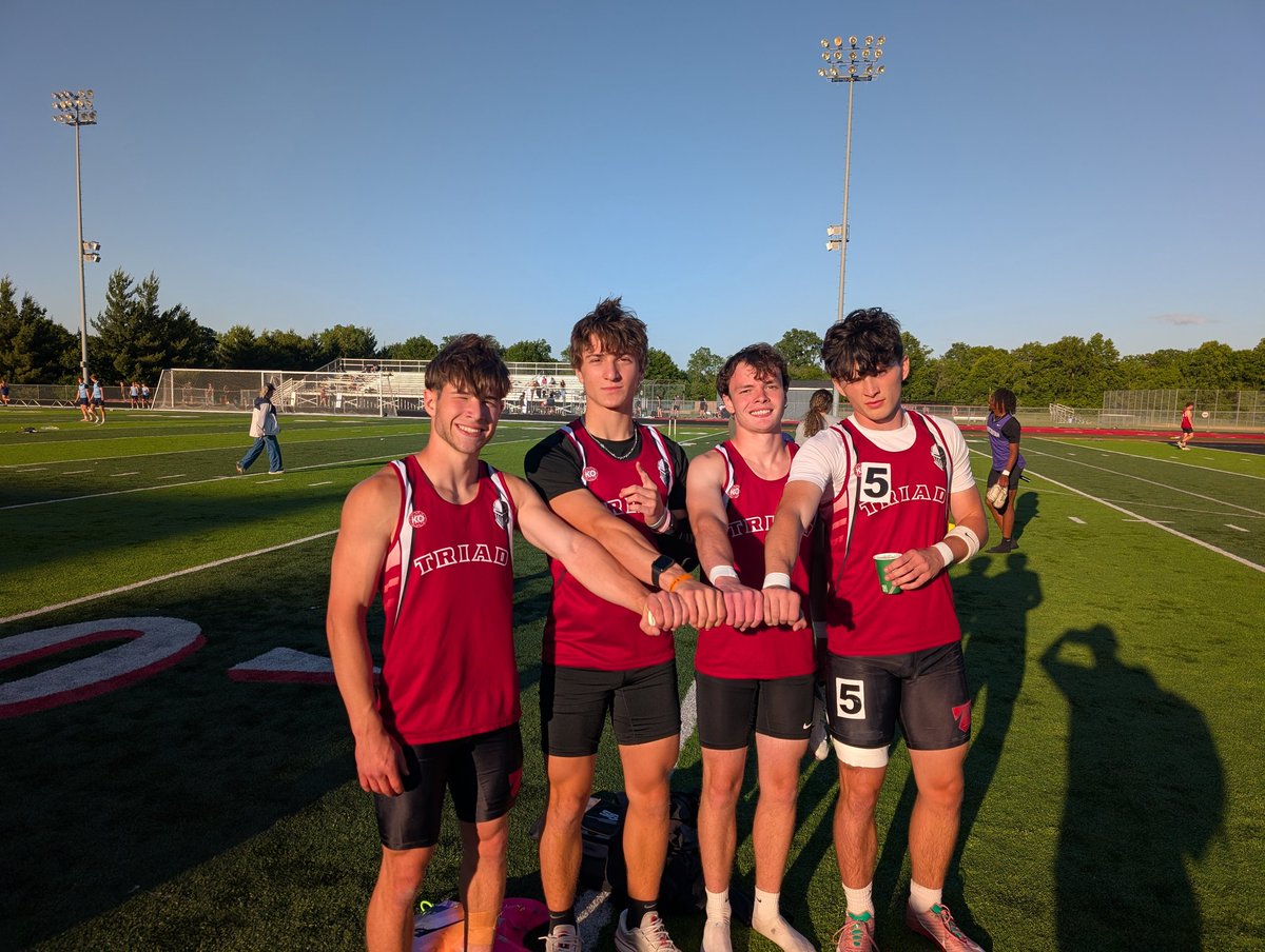 THS_trackfield's tweet photo. 4x200
Triad 🥇

~ 1️⃣:2️⃣8️⃣.0️⃣6️⃣ ~

🚨NEW MVC RECORD🚨
Brody Mriscin
Jacob Odle
Brock O'Toole
Jayden Howell https://t.co/CEsRlgmxX3