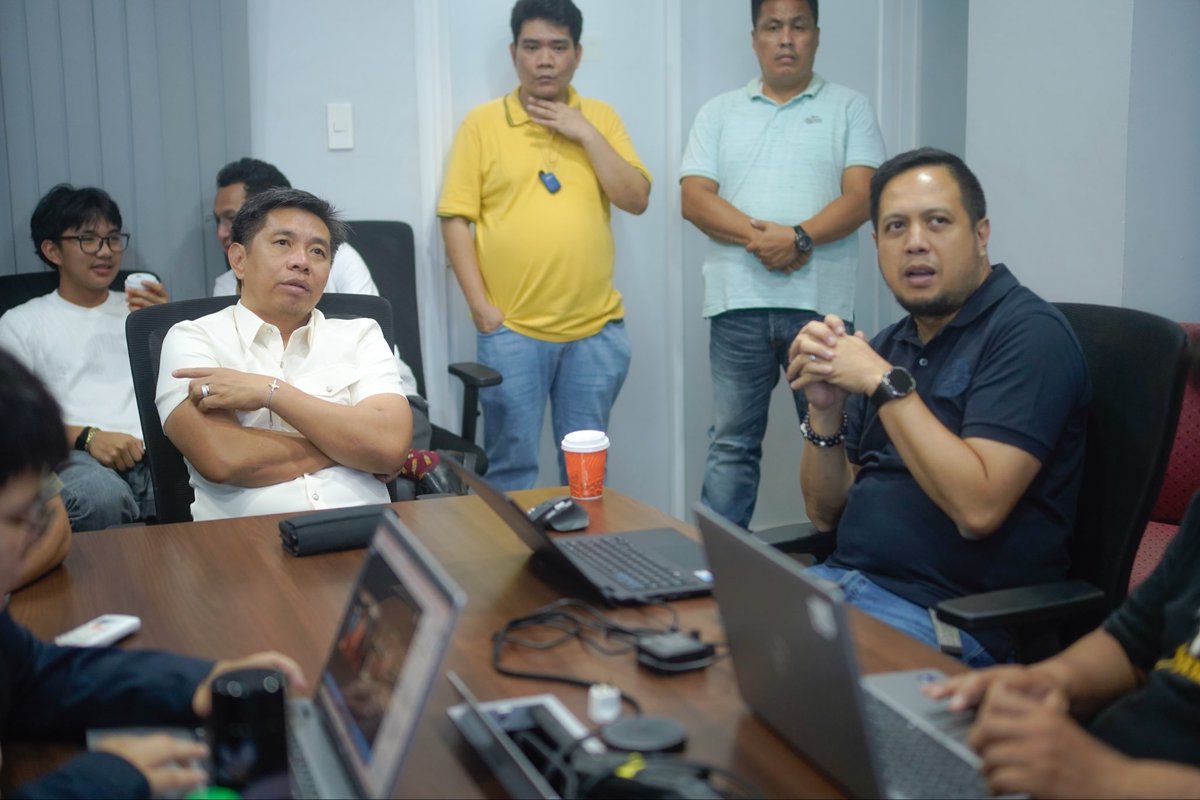 Sec_HenryAguda's tweet photo. Simula kagabi, nakaalerto ang Department of Information and Communications Technology (DICT) at Cybercrime Investigation and Coordinating Center (CICC) upang tiyakin ang kaligtasan at kaayusan ng online space kasunod ng mga nangyari sa Senado.￼ https://t.co/HYgD50dDVZ