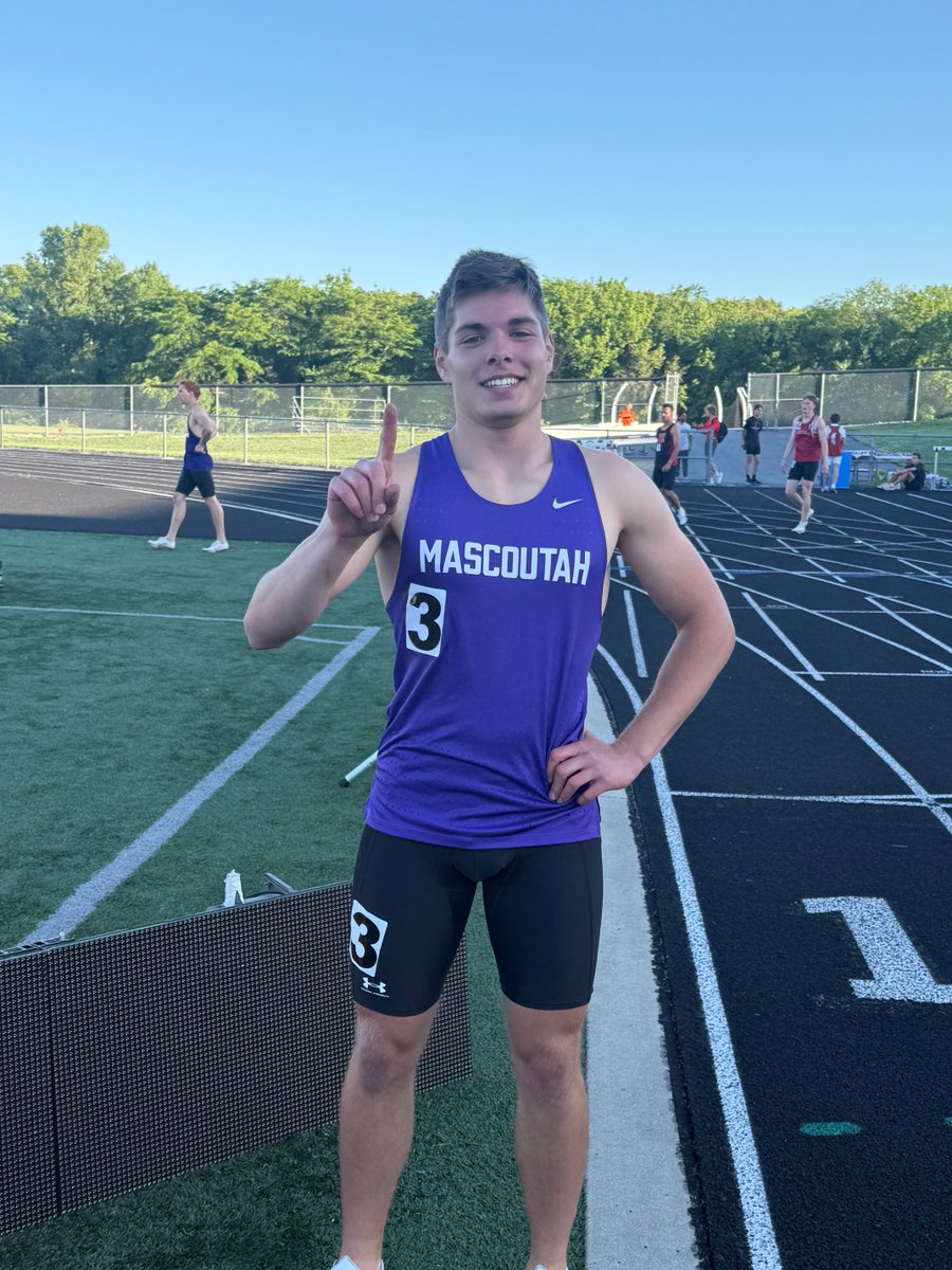 RunMascoutah's tweet photo. Nate Hawkins is the 400m MVC Champ! https://t.co/C1LEcfWjd8
