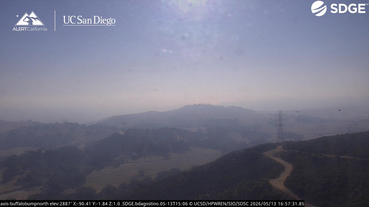 DanielFireTruck's tweet photo. The #DayFire is 60 acres, Crews Conducted Firing Operations.

Some smoke is drifting into Fallbrook and Oceanside. https://t.co/6W9FTTNk7f