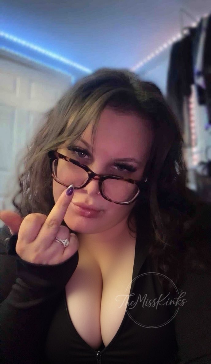 MissKinks tweet media