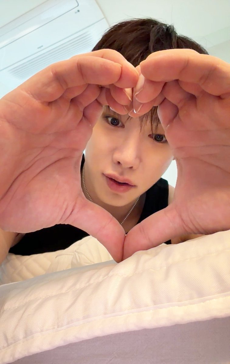 emiwon🐰♥ tweet media