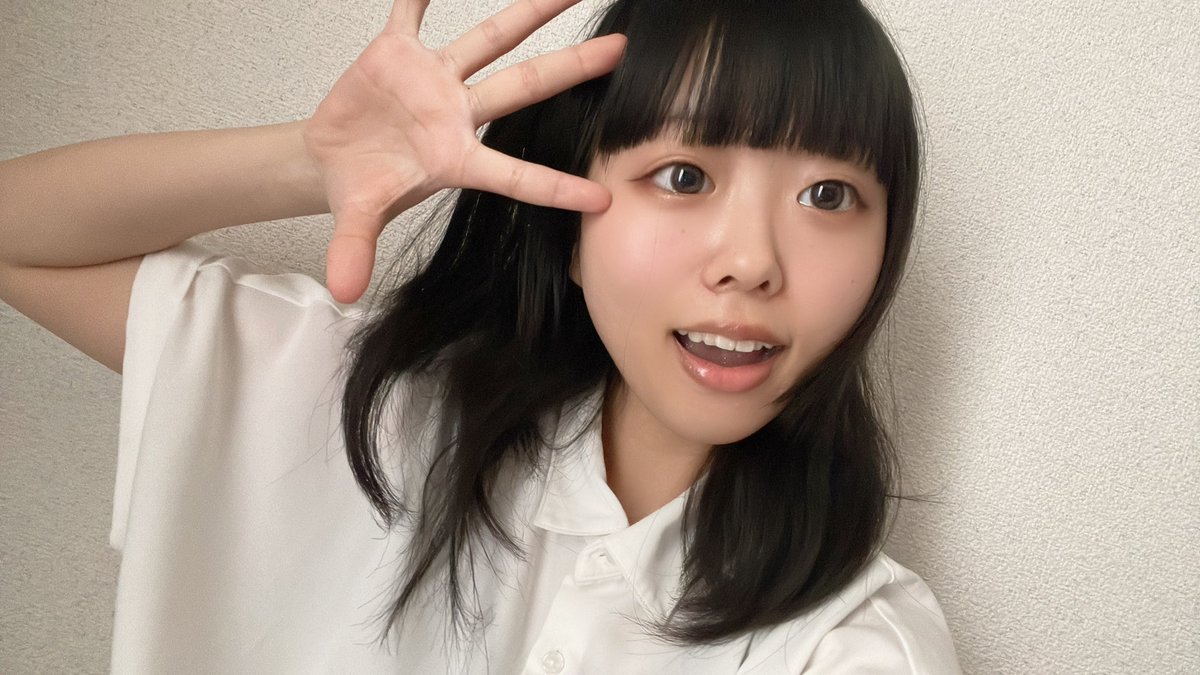 うい tweet media