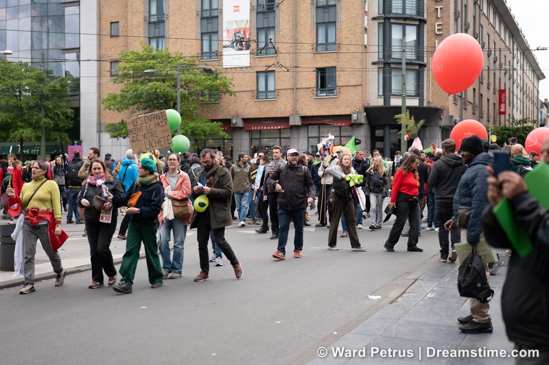 Dreamstime's tweet photo. Citizens come together to protest against the Belgian government’s new policies in Brussels
https://t.co/RjXXYNjNnE
#Brussels #Belgium #Protest #BrusselsProtest #BelgianPolitics #EuropeProtest https://t.co/JKyLJbatiO