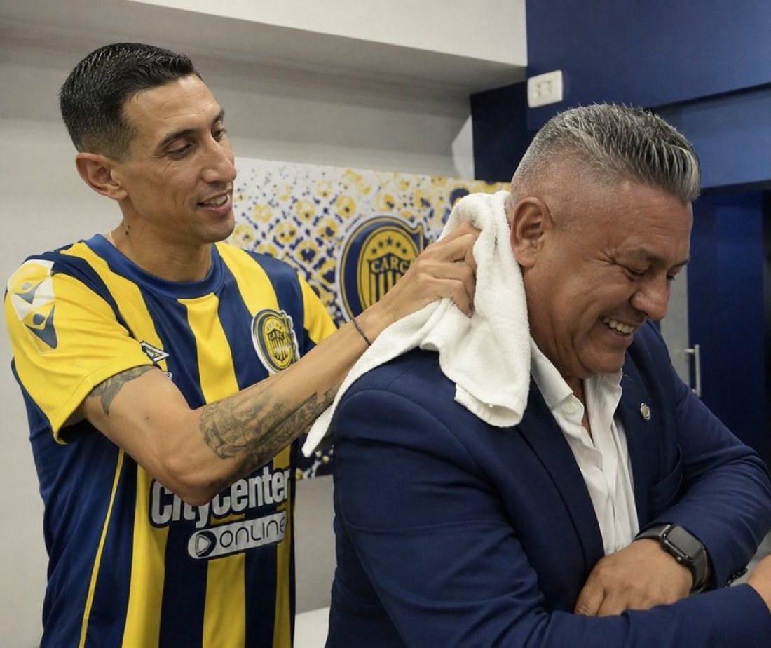 lukaperiale's tweet photo. ESTE HIJO DE MIL PUTA ES CÓMPLICE DE TODO ESTO

TIENEN QUE PUTEARLO EN TODAS LAS CANCHAS QUE JUEGUE. https://t.co/aR7U8E5F6X