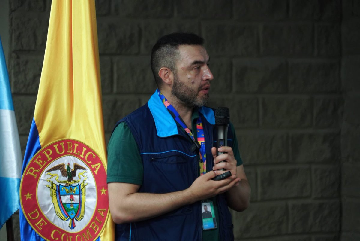 IDEAMColombia's tweet photo. #IdeamInforma | Hoy estuvimos en el Caribe, en la Gobernación de San Andrés, participando activamente en la mesa técnica de ciclones tropicales junto a @UNGRD , @FuerzaAereaCol , @Dimarcolombia y @AerocivilCol. Desde el #Ideam, aportamos datos clave de monitoreo y pronósticos para fortalecer la preparación del territorio ante la temporada de huracanes.