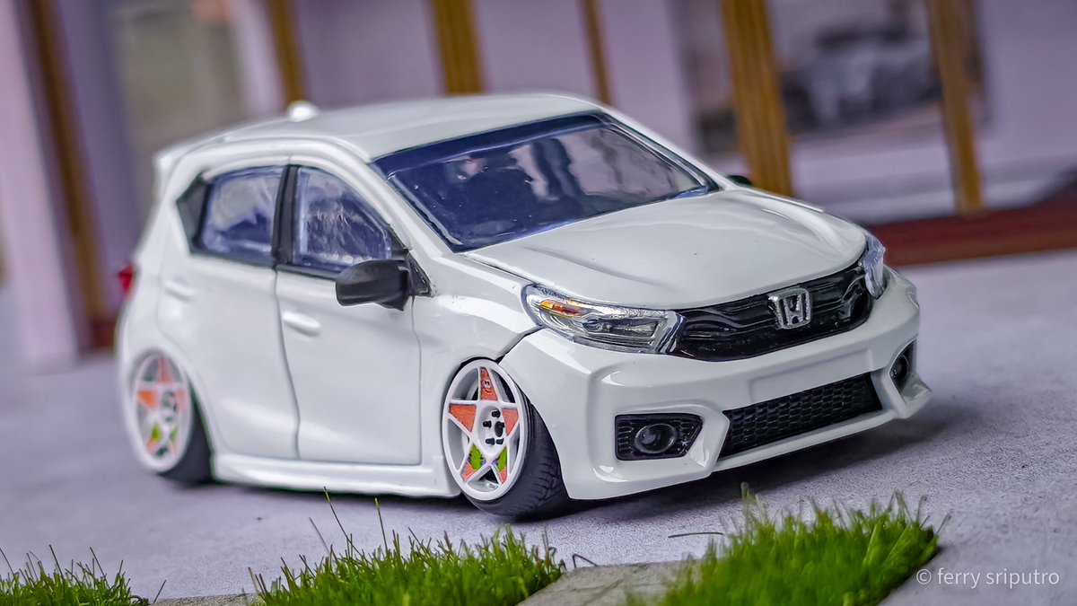 FerryAdro's tweet photo. Setelah sekian lama, akhirnya punya (miniaturnya). https://t.co/zr1RdJbpgi