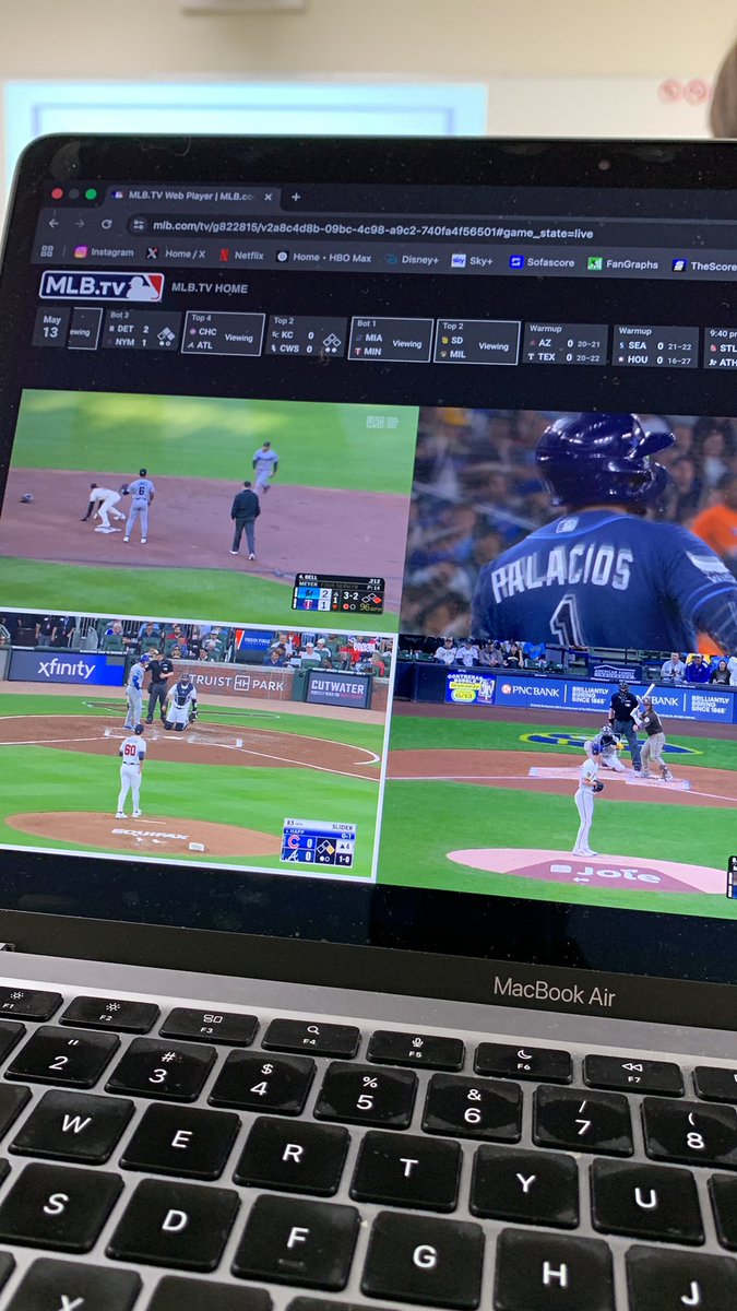 Aces & Bases tweet media