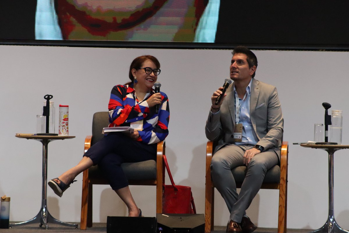 YoTambien's tweet photo. Participar también es construir democracia.

Katia D’Artigues (@kdartigues), directora general de Yo También, participó como moderadora del panel inaugural “Participación, voluntariado y democracia: ¿por qué importan hoy?” en el Encuentro de Colaboración Ciudadana 2026 de CEMEFI (@Cemefi).

La conversación reunió distintas miradas sobre los retos actuales para la acción colectiva, el papel de las organizaciones de la sociedad civil y la necesidad de fortalecer vínculos entre ciudadanía, derechos e inclusión.

También se reflexionó sobre cómo el voluntariado y la participación ciudadana continúan siendo herramientas fundamentales para impulsar cambios sociales y responder a los desafíos actuales.

El espacio contó con interpretación en Lengua de Señas Mexicana (LSM).

Participaron:
• Jaime Chávez — Vance Center for International Justice
• Nora Cabrera — Nuestro Futuro
• Guillermo Correa — IAVE

Gracias a quienes hicieron posible este espacio de diálogo y reflexión sobre los desafíos y oportunidades de la participación ciudadana hoy.