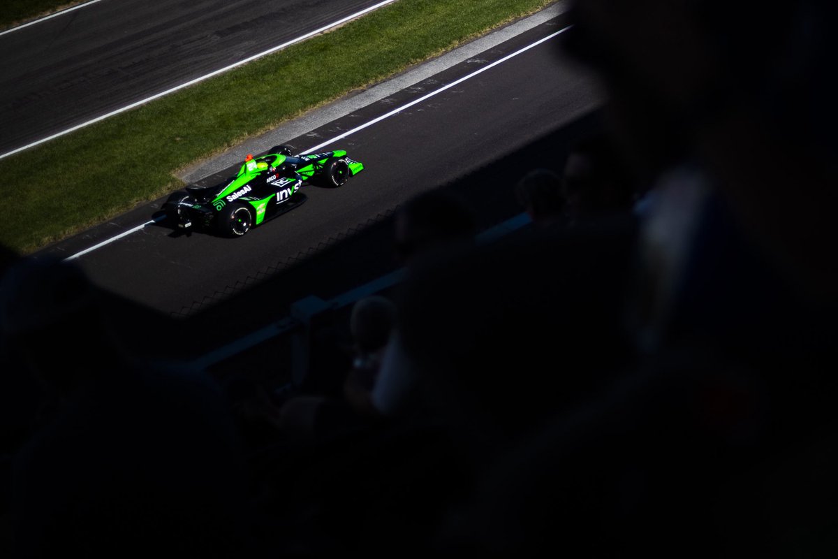 jack_harvey93's tweet photo. Steady progress.  @DreyerReinbold has brought us some proper wagons for the month.   Tons of behind the scenes effort the last year, super thankful for this group!

#INDY500 #INDYCAR https://t.co/lR3QavxbnC