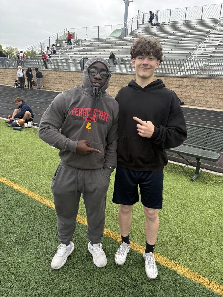 Bobby6Vaughn's tweet photo. Nice meeting you today @egya_sackey6 Hope to build a great relationship with you and other coaches and staff in the program. Hope to get on campus soon!! @FerrisState @FerrisFootball @Coach_Searcy @coachButler34 @CoachBarker_ https://t.co/hADsjC3XkG