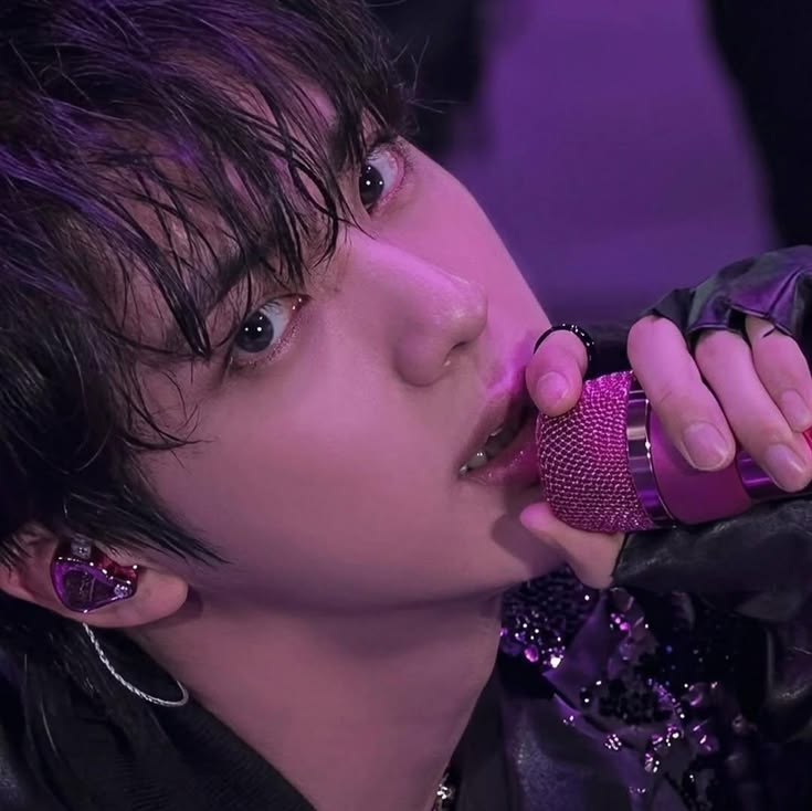 Heartman Jin⁷ 💜❤️ tweet media