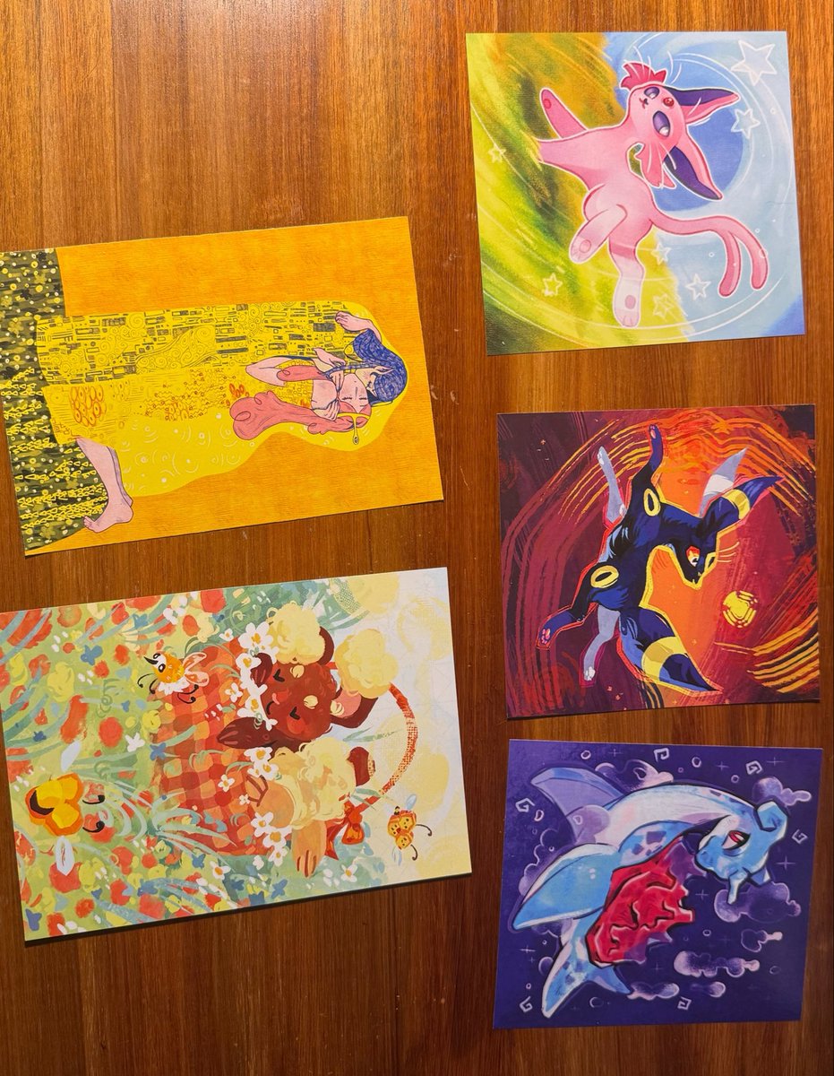 Nynny_2802's tweet photo. Comprei essas coisinhas com artistas maravilhosos na feira pólen que acontece na puc rio :) https://t.co/MKG869cFBh